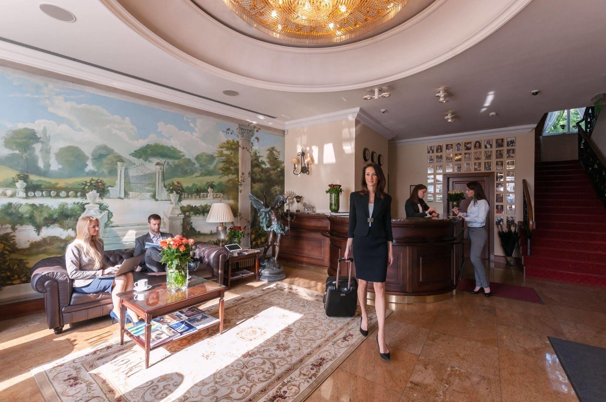 Hotel Wloski Italia Boutique Old Town 3*
